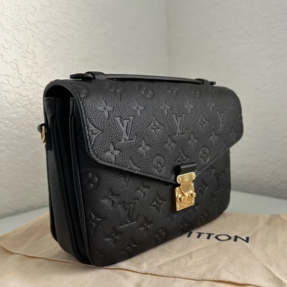 Louis Vuitton Métis Shoulder Bag - Picture 4 of 10